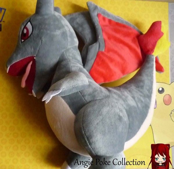 Peluche Pokémon Dracaufeu 30cm